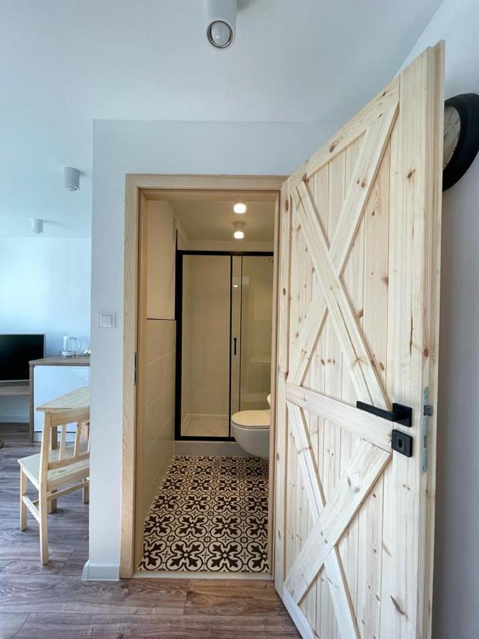 Niron Apartament Ludowa ปีวา ภายนอก รูปภาพ