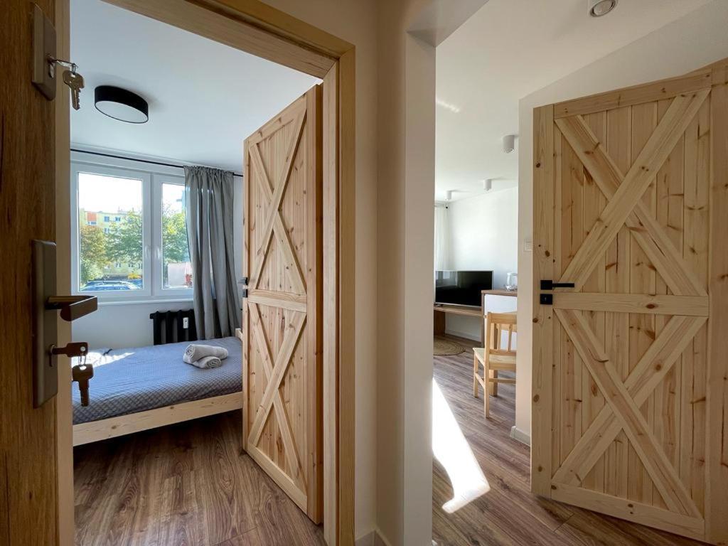 Niron Apartament Ludowa ปีวา ภายนอก รูปภาพ