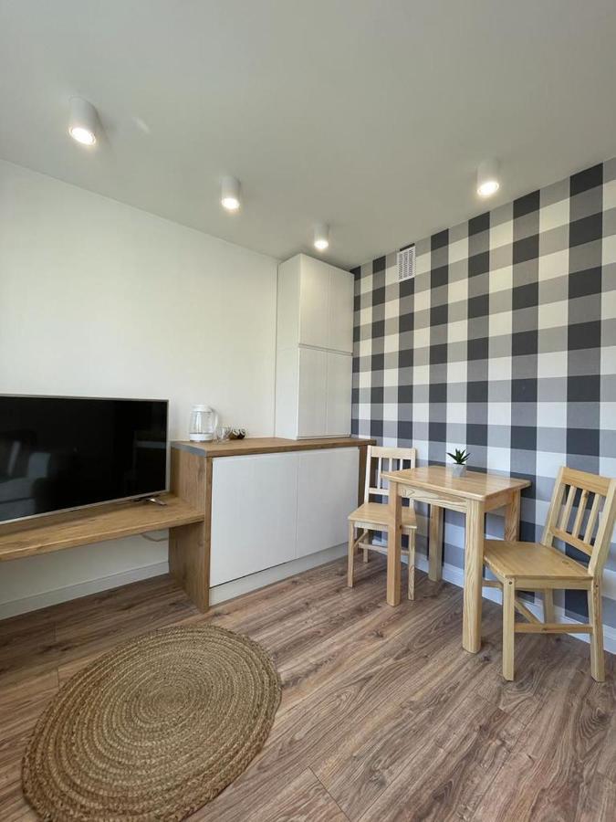 Niron Apartament Ludowa ปีวา ภายนอก รูปภาพ