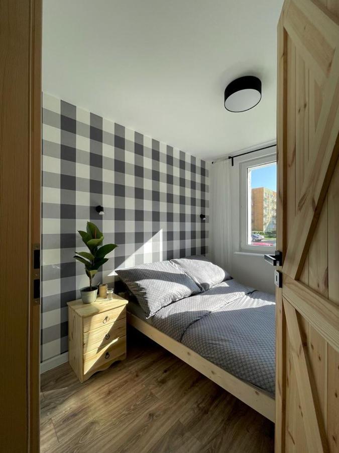 Niron Apartament Ludowa ปีวา ภายนอก รูปภาพ