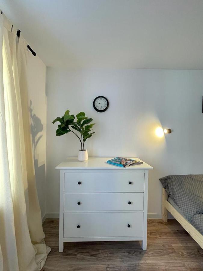 Niron Apartament Ludowa ปีวา ภายนอก รูปภาพ